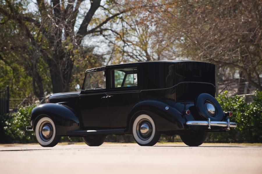  Ford Panel Brougham by Rollson 1940 года  (фото 17 из 18)